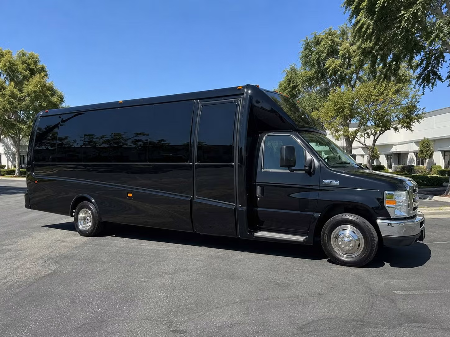 bachelorette party bus rentals and bridal party transportation in orlando