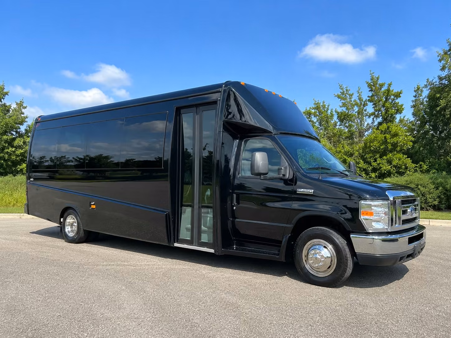 minibus rentals for smaller orlando prom groups